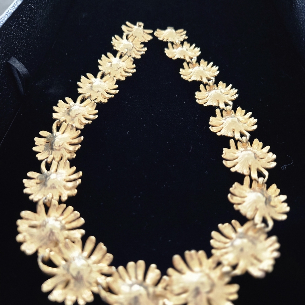 Vintage Unsigned Daisy Rhinestone Link Necklace 20" - Picture 3 of 6